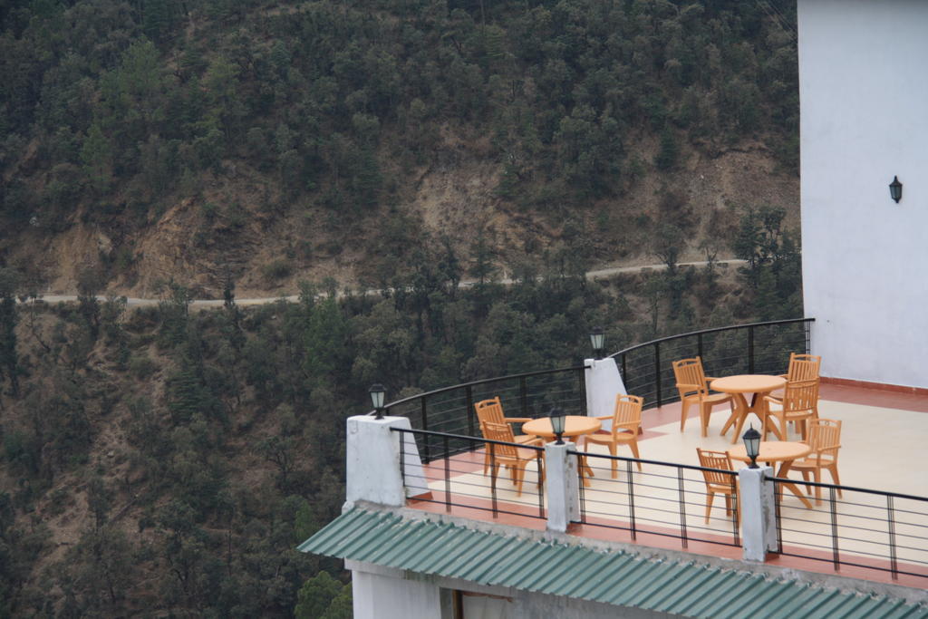 United 21 Resort Chail Extérieur photo